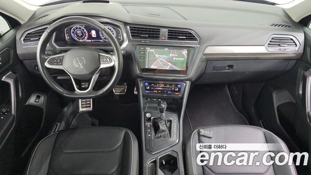 Volkswagen Tiguan Allspace 2.0 TSI Prestige 2023 — фото 7