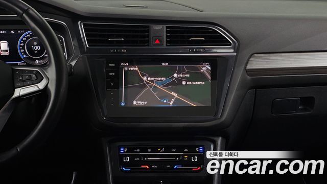 Volkswagen Tiguan Allspace 2.0 TSI Prestige 2023 — фото 13