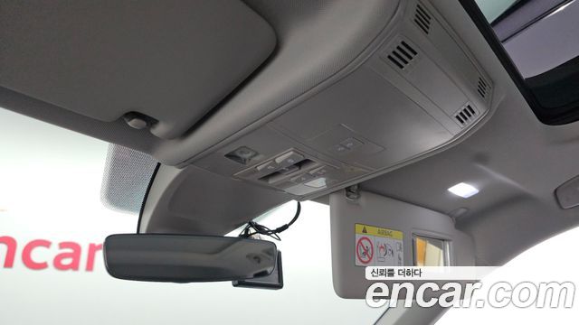 Volkswagen Tiguan Allspace 2.0 TSI Prestige 2023 — фото 19