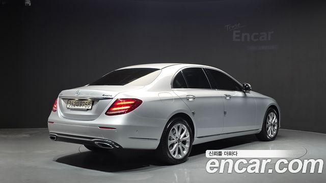 Mercedes-Benz E-Class (W213) E300 4MATIC Exclusive 2020 — фото 2