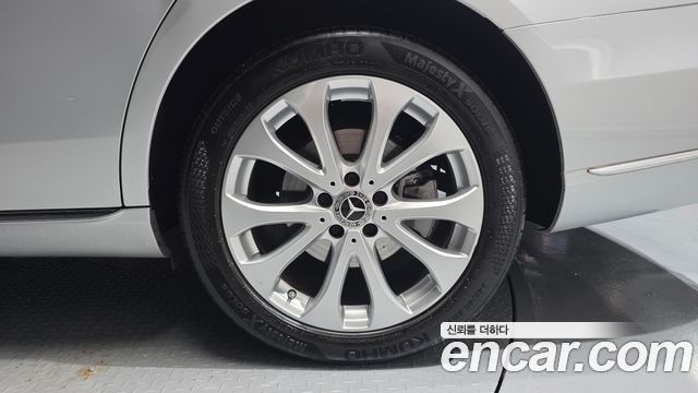 Mercedes-Benz E-Class (W213) E300 4MATIC Exclusive 2020 — фото 21