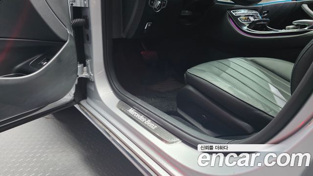 Mercedes-Benz E-Class (W213) E300 4MATIC Exclusive 2020 — фото 33
