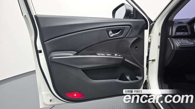 KG Mobility (SsangYong) Tivoli Air Diesel RX 2WD 2017 — фото 24