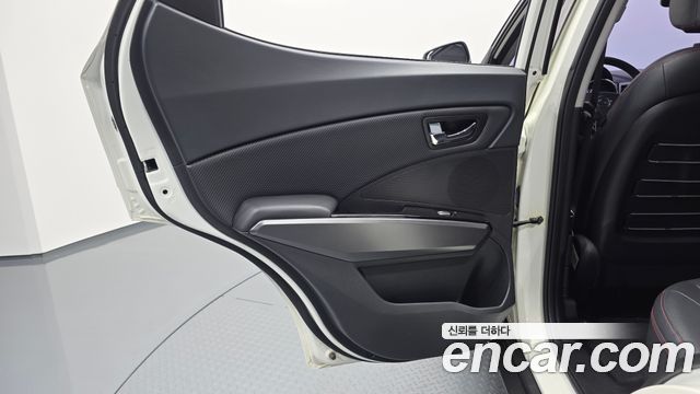 KG Mobility (SsangYong) Tivoli Air Diesel RX 2WD 2017 — фото 25
