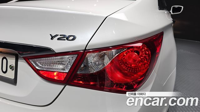 Hyundai Sonata (YF) Y20 Luxury 2012 — фото 23