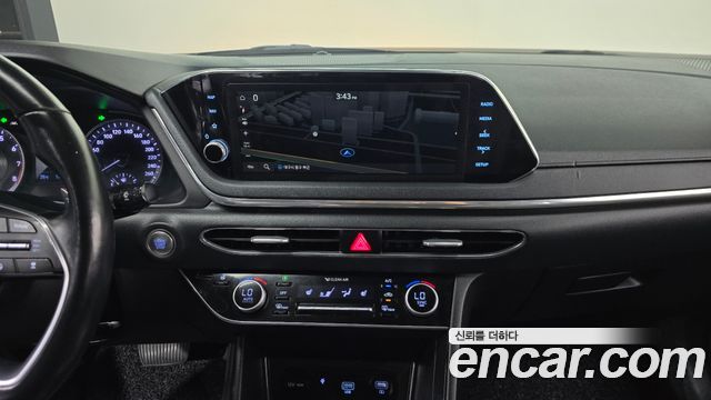 Hyundai Sonata (DN8) 2.0 Premium 2021 — фото 17
