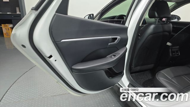 Hyundai Sonata (DN8) 2.0 Premium 2021 — фото 31
