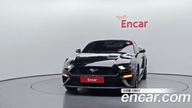 Ford Mustang Coupe 2019 — фото 3