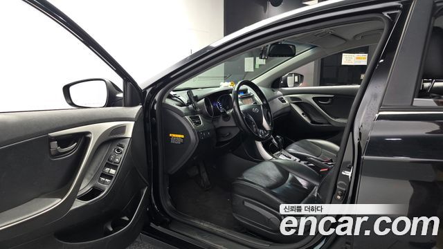 Hyundai Avante (MD) M16 GDI Avenue 2014 — фото 10