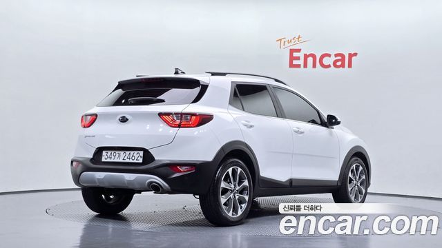 Kia Stonic 1.4 Prestige 2020 — фото 2