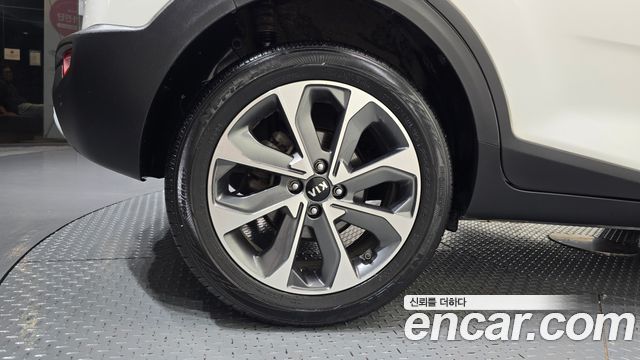 Kia Stonic 1.4 Prestige 2020 — фото 5
