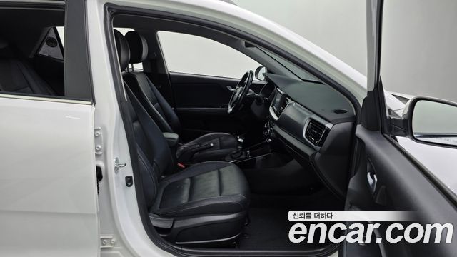 Kia Stonic 1.4 Prestige 2020 — фото 11