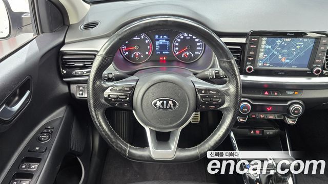 Kia Stonic 1.4 Prestige 2020 — фото 13