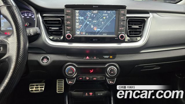 Kia Stonic 1.4 Prestige 2020 — фото 14