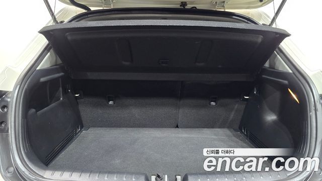 Kia Stonic 1.4 Prestige 2020 — фото 31