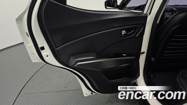 KG Mobility (SsangYong) Tivoli VX 2WD 2017 — фото 25