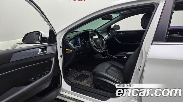 Hyundai Sonata Hybrid (LF) 2.0 HEV Modern 2016 — фото 10