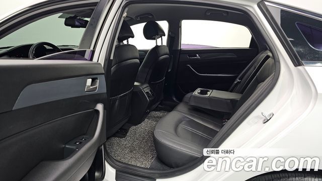 Hyundai Sonata Hybrid (LF) 2.0 HEV Modern 2016 — фото 12