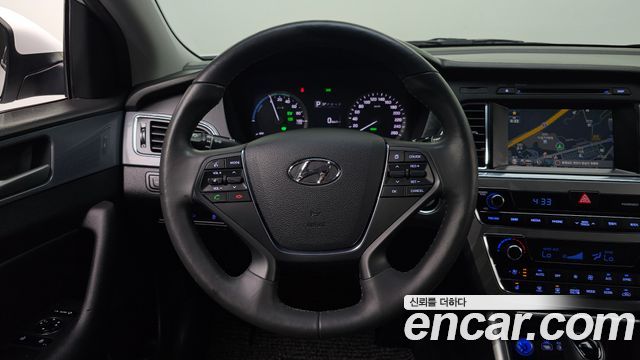 Hyundai Sonata Hybrid (LF) 2.0 HEV Modern 2016 — фото 15