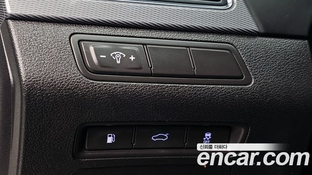 Hyundai Sonata Hybrid (LF) 2.0 HEV Modern 2016 — фото 20