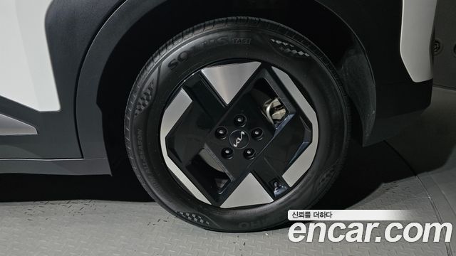Kia EV3 Long Range 2WD Earth 2025 — фото 21