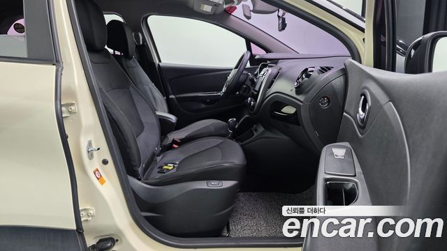 Renault Korea QM3 LE 2017 — фото 26