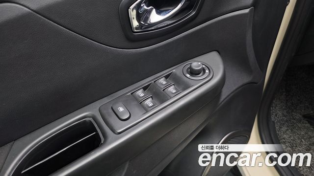 Renault Korea QM3 LE 2017 — фото 28