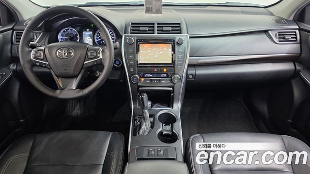 Toyota Camry 2.5 XLE 2015 — фото 7