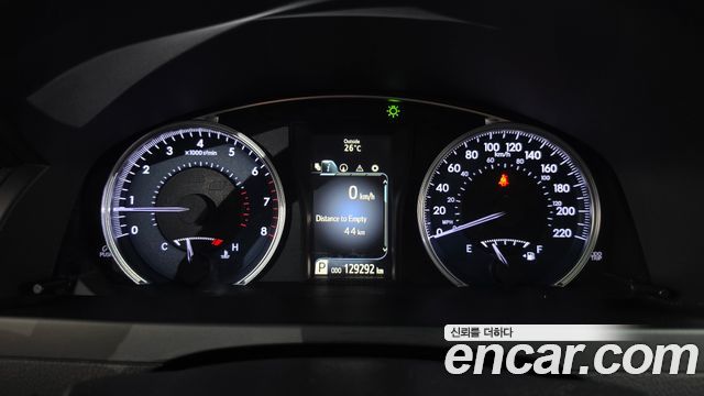 Toyota Camry 2.5 XLE 2015 — фото 8