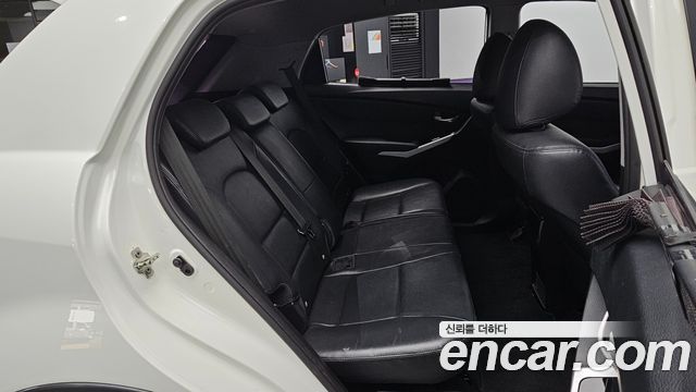 KG Mobility (SsangYong) Korando C 2.2 RX 2WD DLX 2016 — фото 11