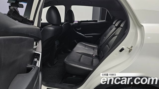 KG Mobility (SsangYong) Korando C 2.2 RX 2WD DLX 2016 — фото 12