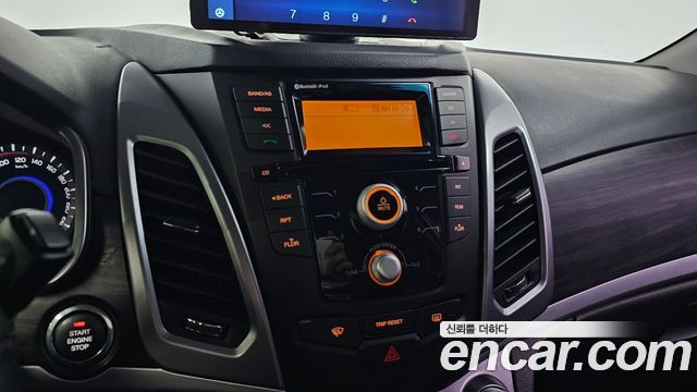 KG Mobility (SsangYong) Korando C 2.2 RX 2WD DLX 2016 — фото 17