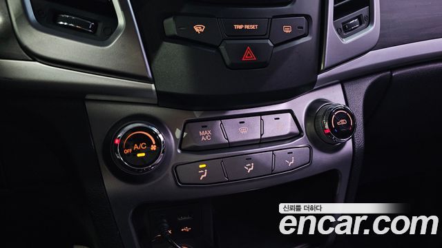 KG Mobility (SsangYong) Korando C 2.2 RX 2WD DLX 2016 — фото 18