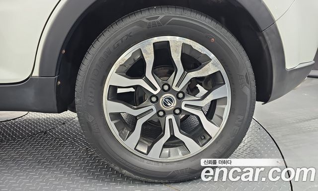 KG Mobility (SsangYong) Korando C 2.2 RX 2WD DLX 2016 — фото 21
