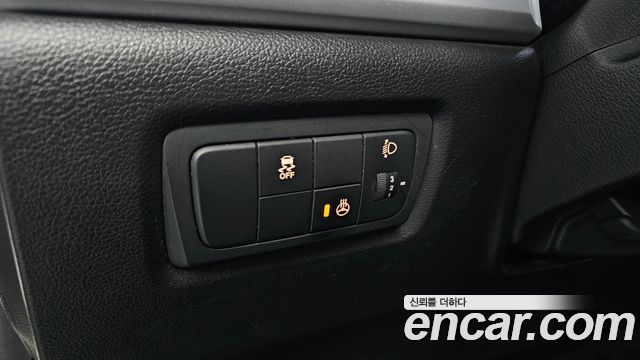 KG Mobility (SsangYong) Korando C 2.2 RX 2WD DLX 2016 — фото 28