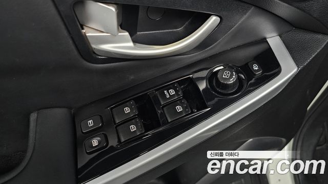 KG Mobility (SsangYong) Korando C 2.2 RX 2WD DLX 2016 — фото 29