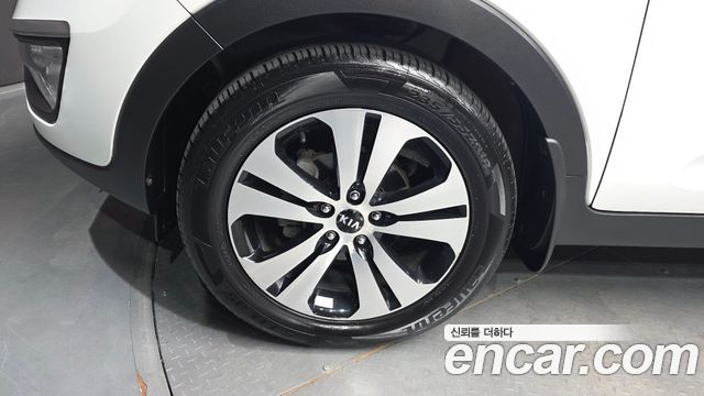 Kia Sportage R Diesel 2WD TLX High-Deluxe 2011 — фото 5