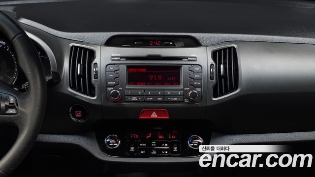 Kia Sportage R Diesel 2WD TLX High-Deluxe 2011 — фото 14