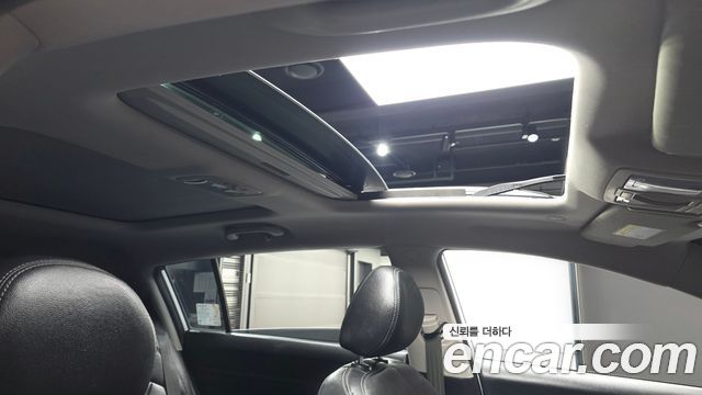 Kia Sportage R Diesel 2WD TLX High-Deluxe 2011 — фото 18