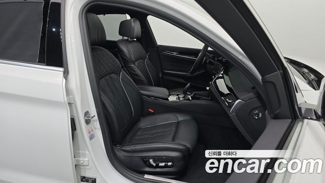 BMW 5 Series (G30) 520d M Sport Package Plus 2020 — фото 26