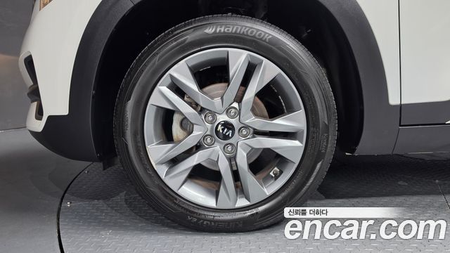 Kia Seltos Diesel 1.6 2WD Prestige 2021 — фото 5