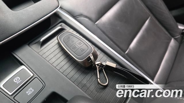 Hyundai Grandeur (IG) 3.0 LPi (Taxi) Deluxe 2023 — фото 30