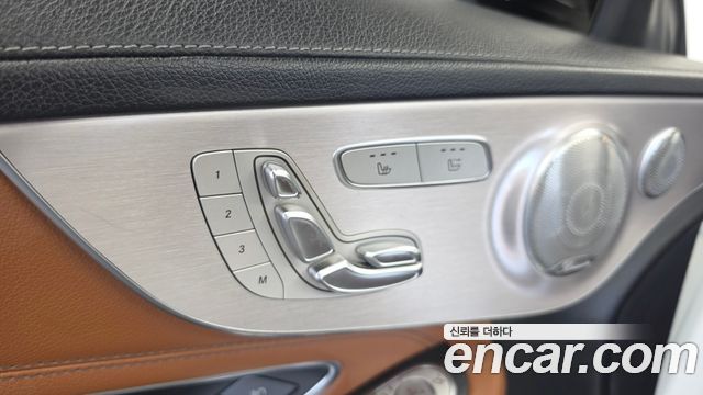 Mercedes-Benz C-Class (W205) C43 AMG 4MATIC Cabrioiet 2019 — фото 20