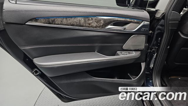 BMW 6 Series GT (G32) 640i xDrive M Sport 2018 — фото 25