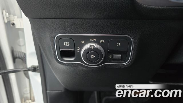 Mercedes-Benz GLB-Class (X247) GLB200 d 2024 — фото 18