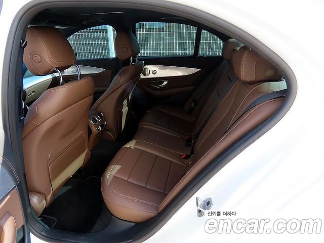 Mercedes-Benz E-Class (W213) E350 4MATIC Avantgarde 2021 — фото 6