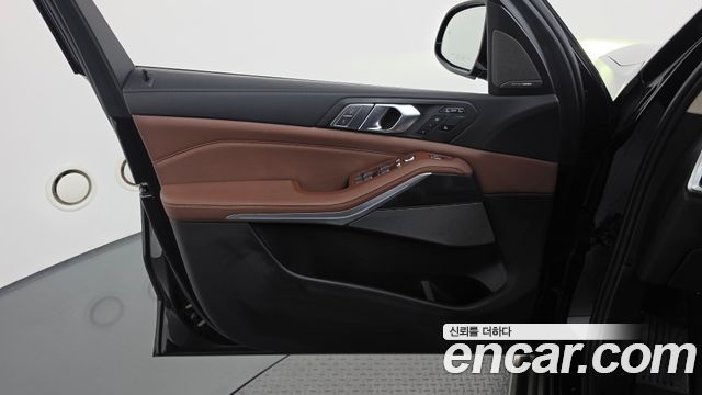 BMW X7 (G07) xDrive 40i Design Pure Excellence 7-Seater 2021 — фото 24