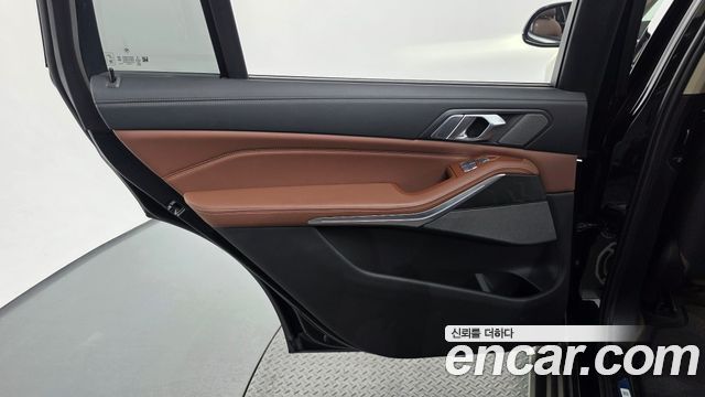 BMW X7 (G07) xDrive 40i Design Pure Excellence 7-Seater 2021 — фото 25