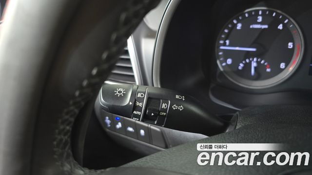 Hyundai Tucson Diesel 2.0 2WD Premium 2019 — фото 17