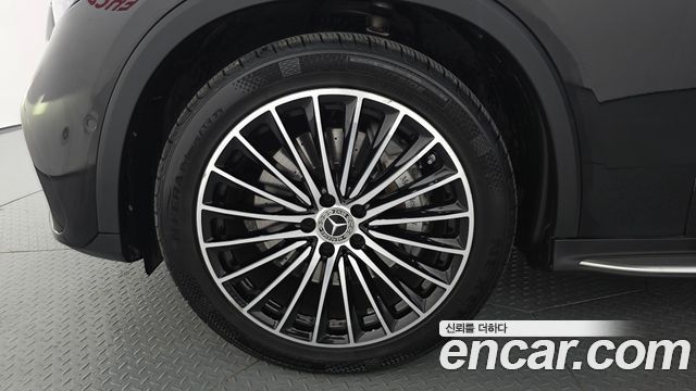 Mercedes-Benz GLC-Class (X254) GLC300 4MATIC AMG Line 2024 — фото 5